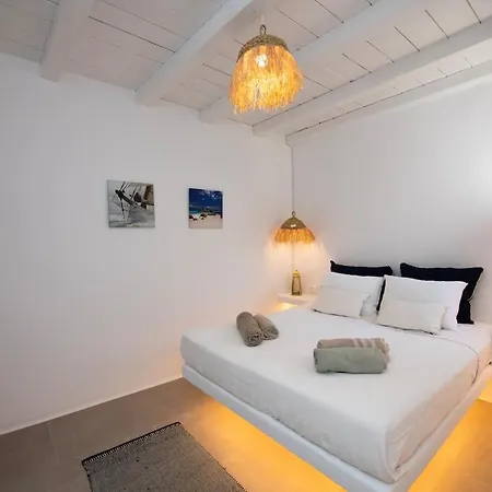 Superior 3 Beachfront Hot Tub And Seaview Apartment *